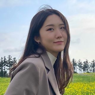 Учитель корейского языка Ji Yoon B