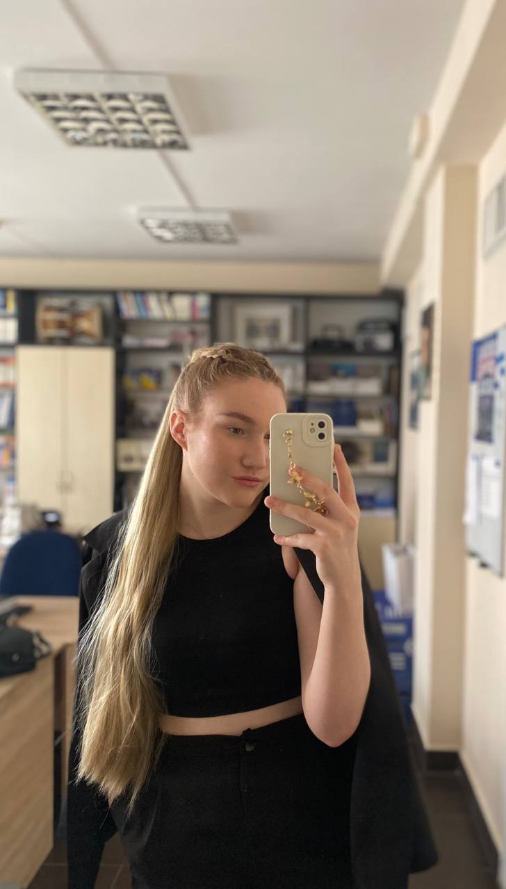 Учитель корейского языка Анастасія